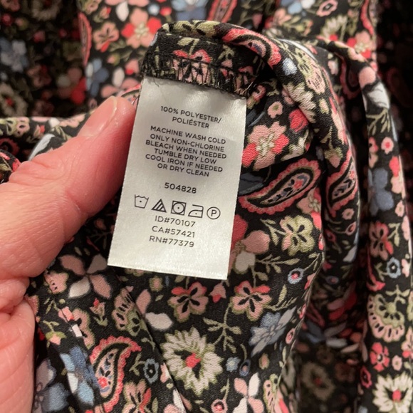 Loft blouse! - Picture 3 of 5